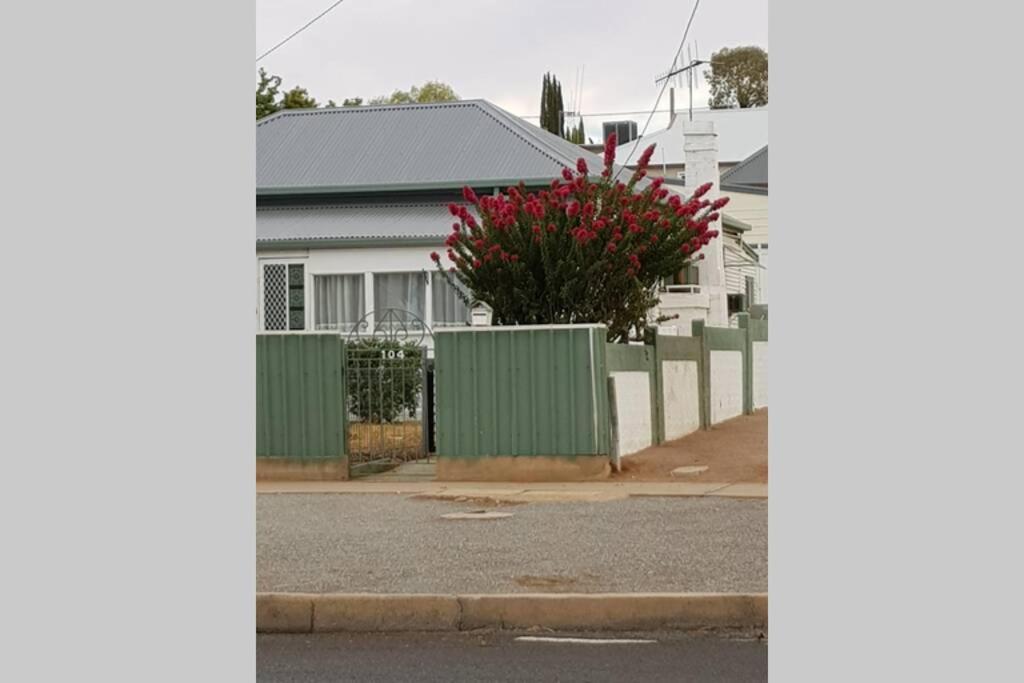 The Comfort Cottage On Williams Broken Hill Exterior foto